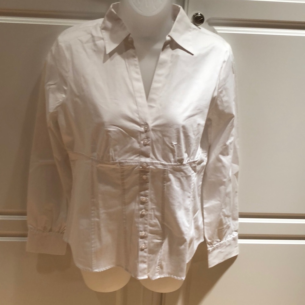 NWT Bass White button down. Size S